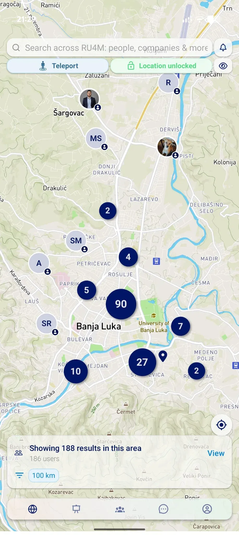 RU4M app — live map with professionals nearby
